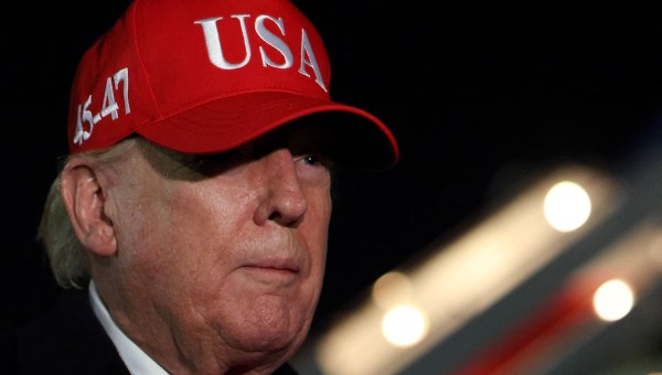 Corner Item Image - Donald Trump supprime l’image le représentant en Jésus