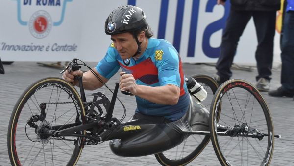 Mort d'Alex Zanardi, le champion paralympique qui a fait de la résilience une victoire