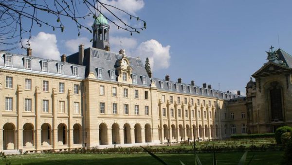 Corner Item Image -  À Issy-les-Moulineaux, un nouveau séminaire pour former les prêtres de demain