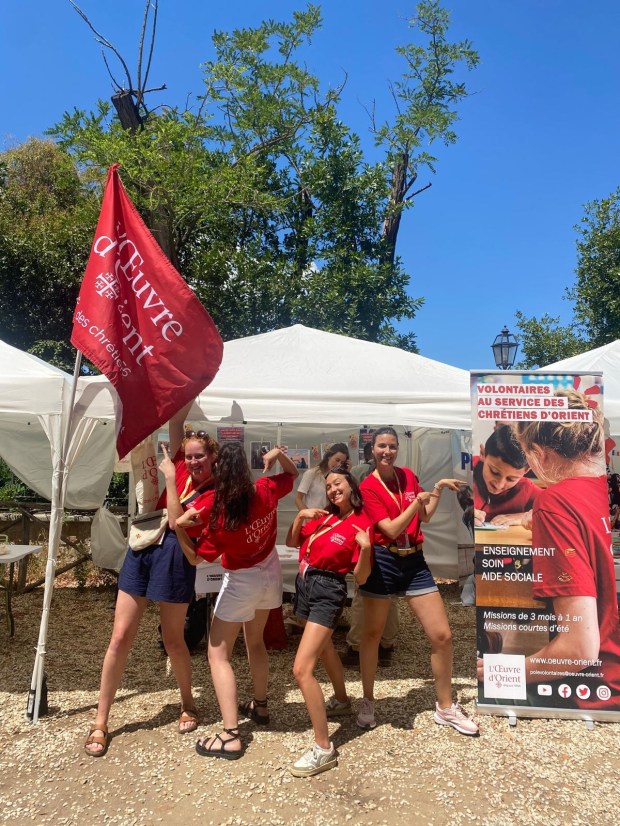 Jeunes bénévoles de l'Oeuvre d'Orient au Jubilé des jeunes à Rome