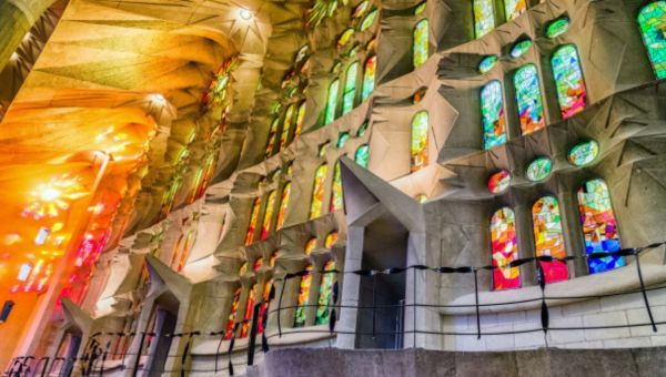 Corner Item Image - Une catéchèse en pierre : les trois langages de la Sagrada Família