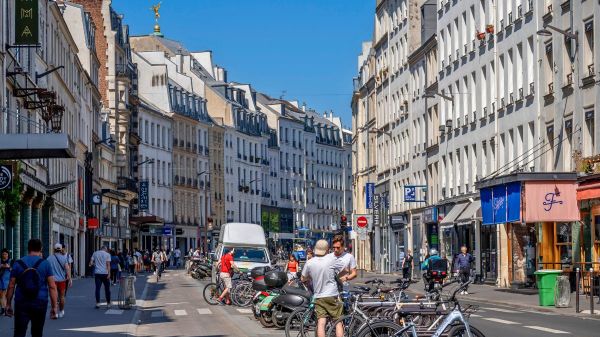faubourg-Saint-Antoine-paris-shutterstock