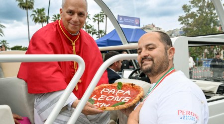 Naples célèbre son “papa americano”