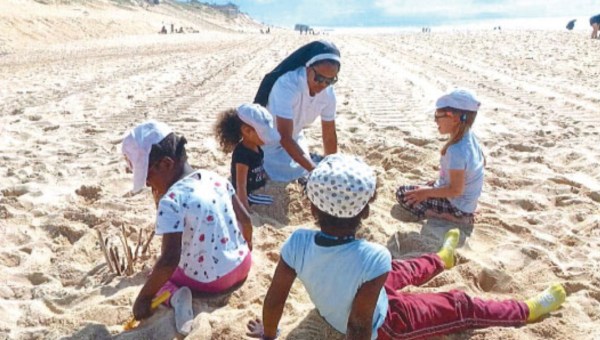 Corner Item Image - À Aspet, ces religieuses changent la vie des enfants placés