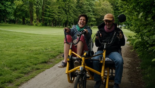Au vu des débats actuels et de l’échéance prochaine du 15 juillet, où aura lieu en France le vote définitif à l’Assemblée nationale, le film "Anesthésia" offre un regard complexe sur la question de l’aide à mourir.