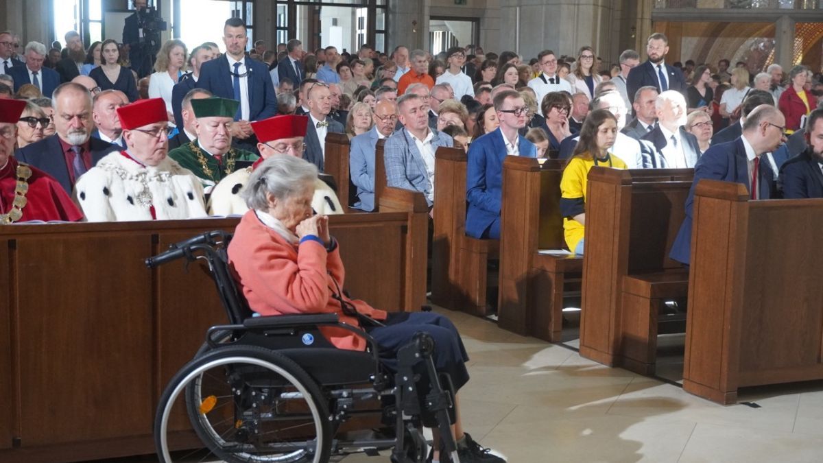 Beatification-9-martyrs-Personne-agee.jpg