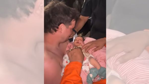Corner Item Image - Double séisme au Venezuela : un nourrisson sauvé des décombres et rendu à son père