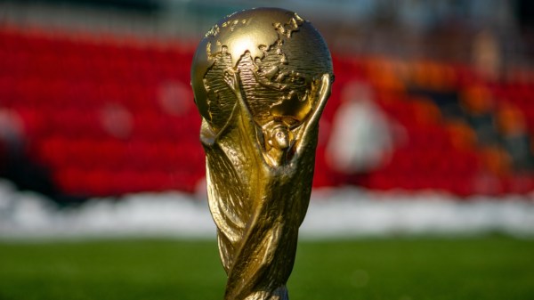 Derrière les buts spectaculaires, les trophées et les célébrations qui font vibrer la planète se cache l'influence inattendue d'un pape : Léon XIII.