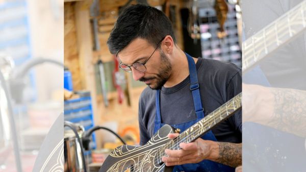 La guitare Rebâtir Notre-Dame de Paris
