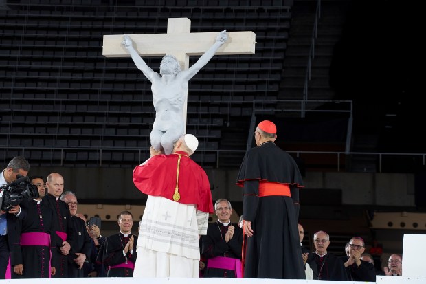 pope-leo-xiv-vigil-estadi-olimpic-lluis-companys-montjuich
