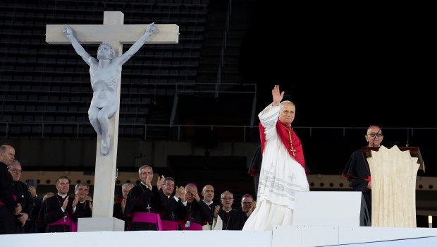 pope-leo-xiv-vigil-estadi-olimpic-lluis-companys-montjuich