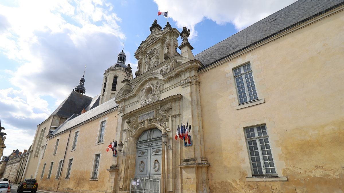 La-Fleche.jpg