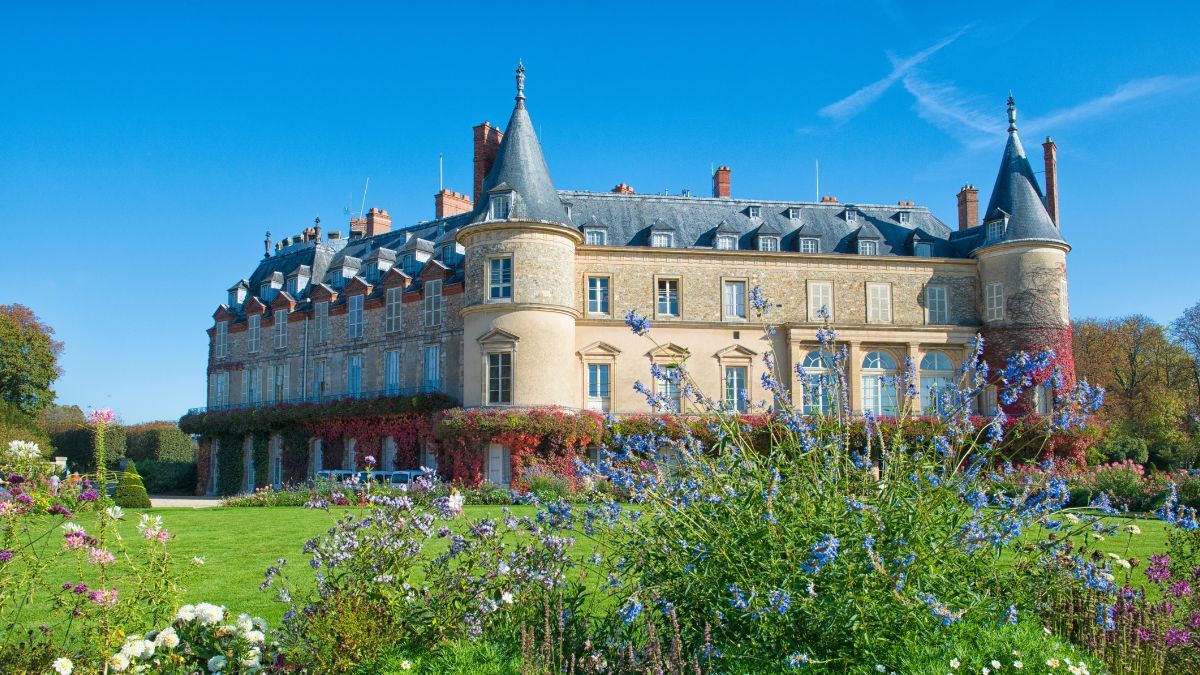 Le-chateau-de-Rambouillet-Yvelines-SHUTTERSTOCK