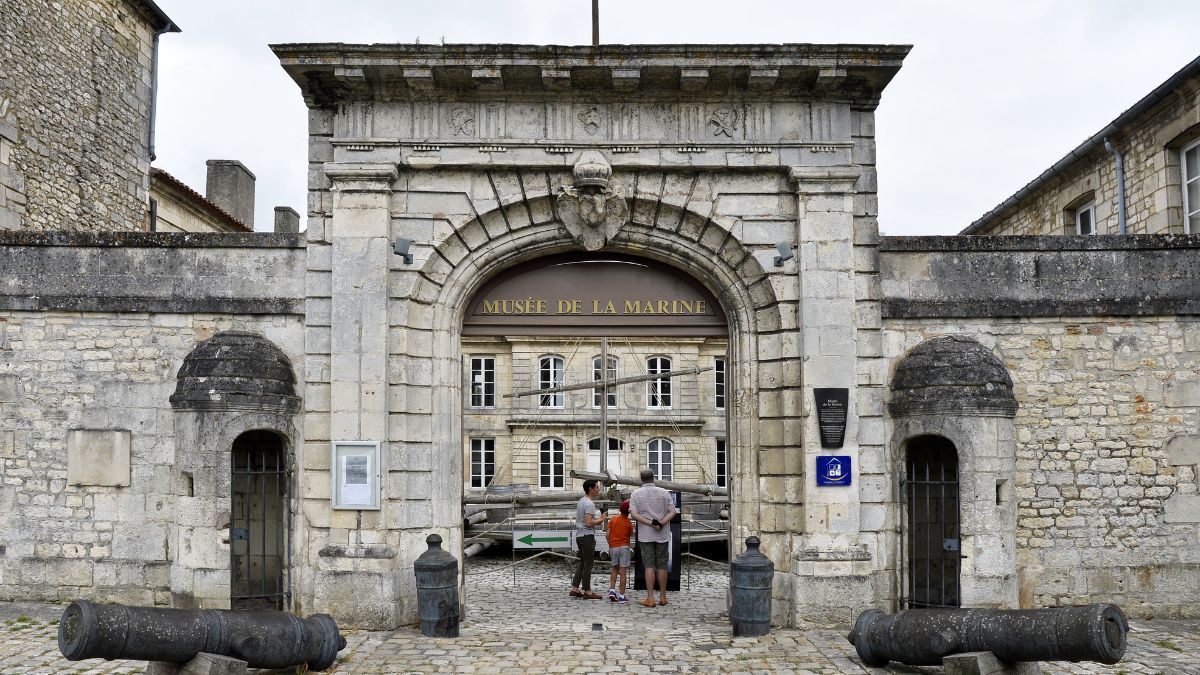 Le-musee-national-de-la-Marine-Charente-Maritime-SHUTTERSTOCK