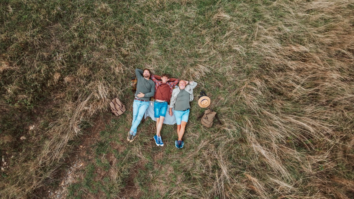 Repos-famille-amis-ete.jpg