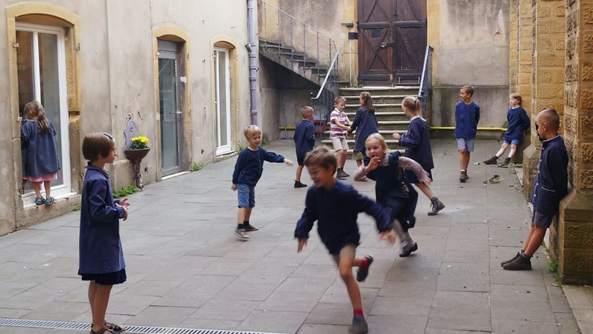 ecole-hc.jpg