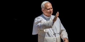 Angélus : Léon XIV appelle à reconnaître Dieu dans la discrétion de la petitesse