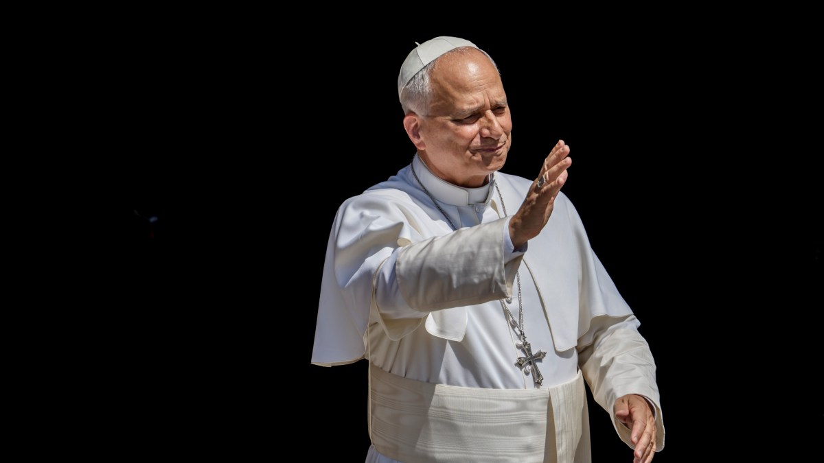 pope-leo-xiv-angelus-castel-gandolfo