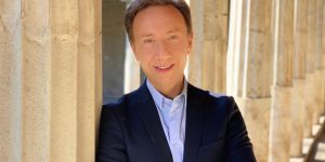 Stéphane Bern : “La Beauté est à portée de main”