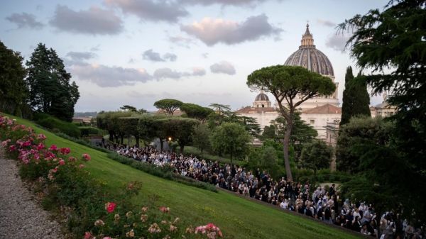 HOLY-ROSARY-VATICAN-Antoine-Mekary-ALETEIA-AM_2353