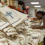 5.000 étoles pour le Pape, un défi relevé dans le Roannais