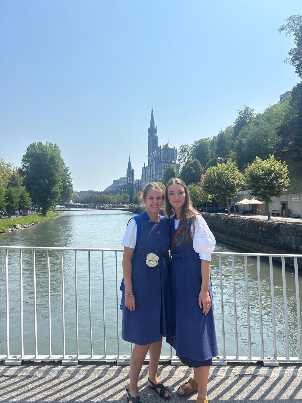 Ombeline-et-Hortense-piscinieres-a-Lourdes-HL