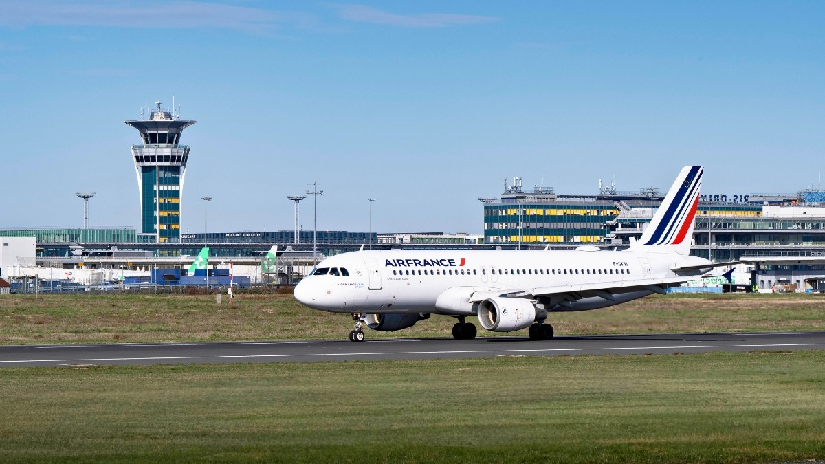Orly L a roport Des Papes En France orly-l-a-roport-des-papes-en-france