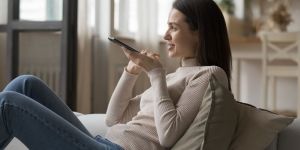 Pourquoi les messages vocaux divisent-ils autant ?