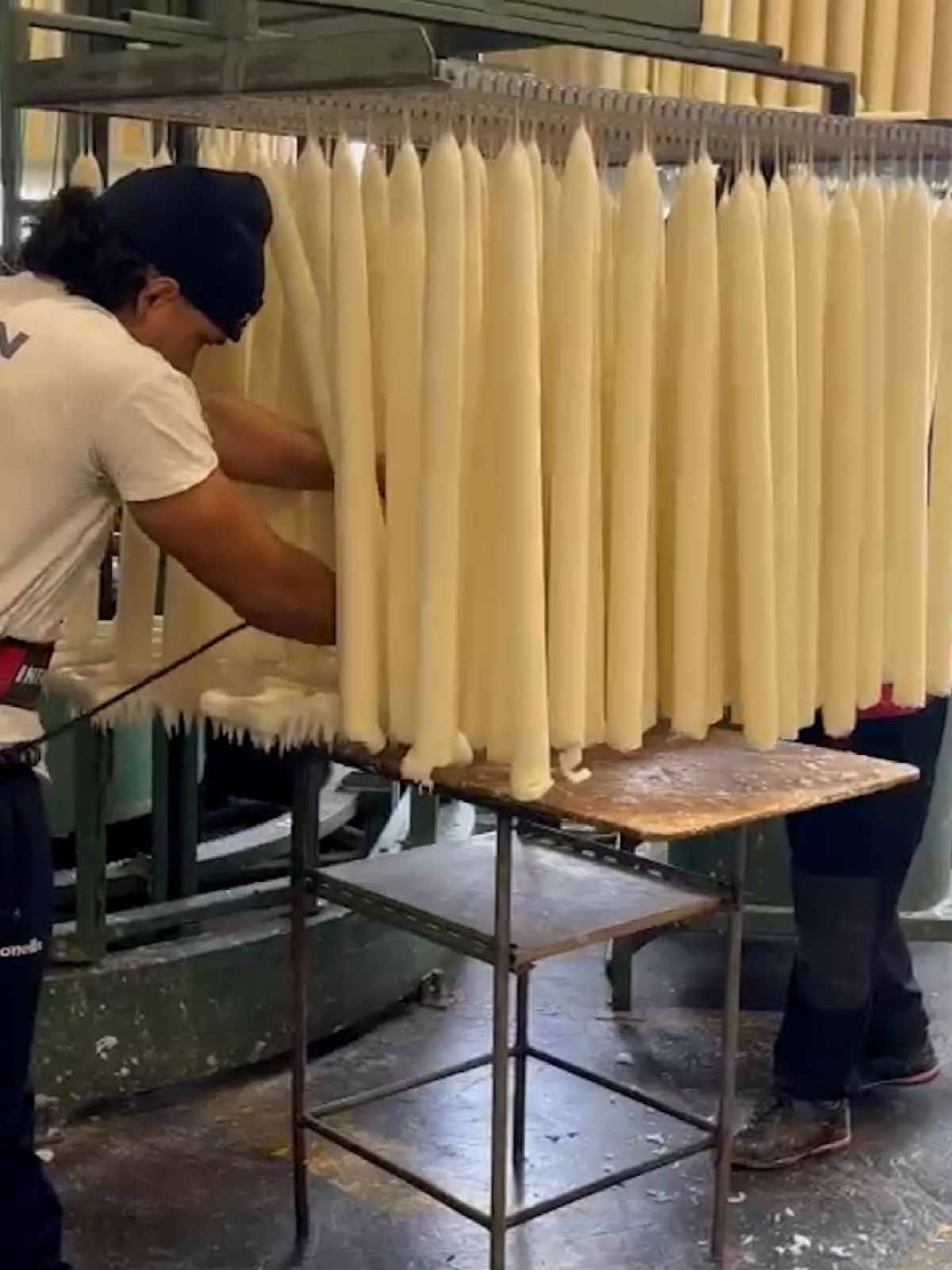 Le défi de la ciergerie de Lourdes avant la venue du Pape
