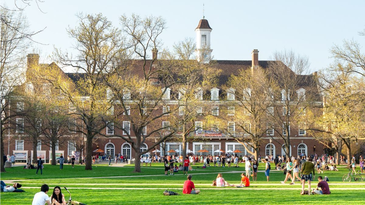 Campus-Illinois.jpg