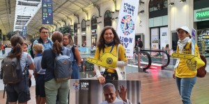À la gare Saint-Lazare, un flot de fidèles ininterrompu pour aller voir le Pape