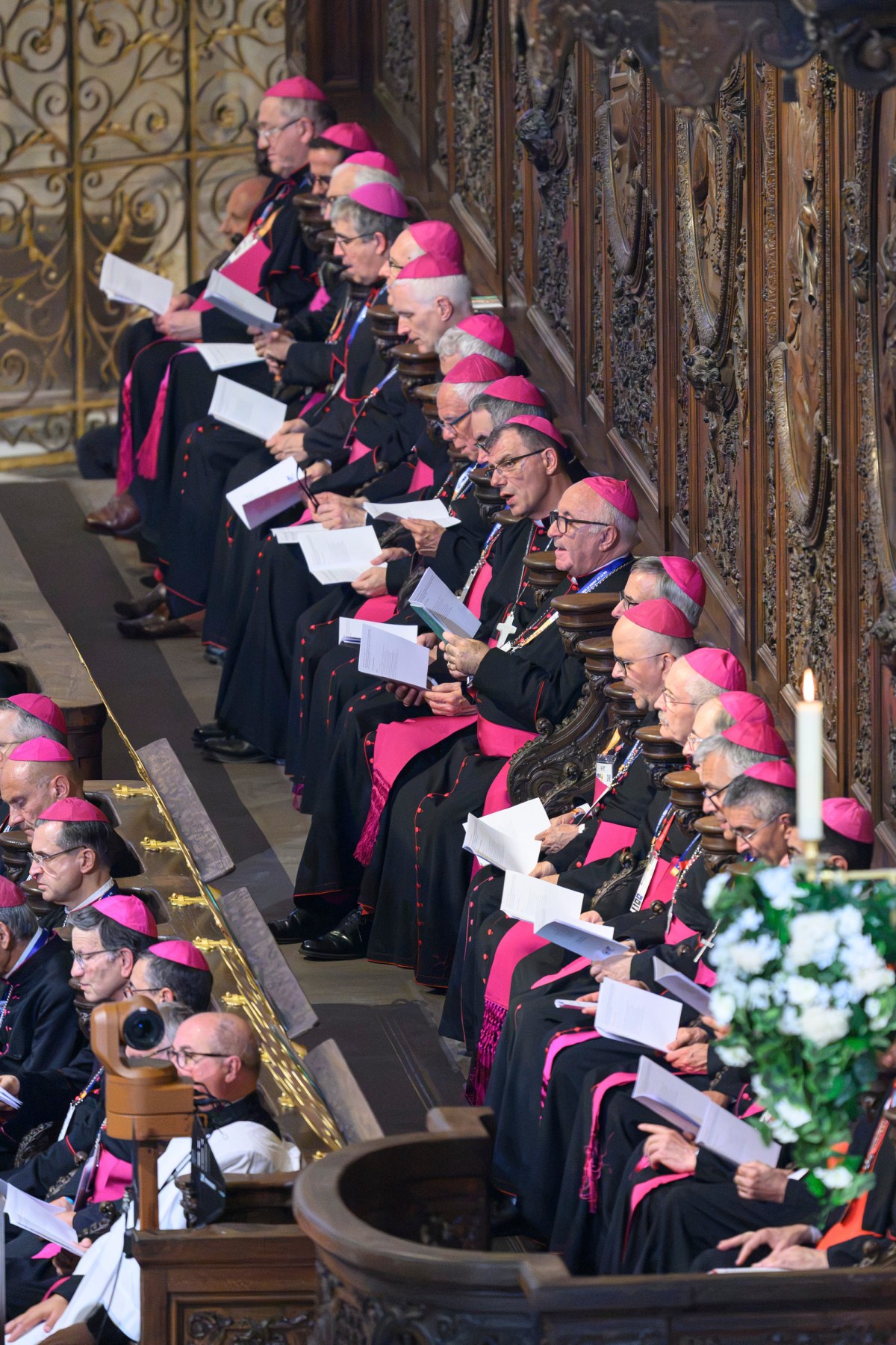pope-leo-xiv-solemn-vespers-notre-dame-cathedral-paris-france-september-25-2026-JB-Delerue-359