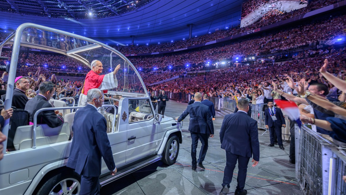 pope-leo-xiv-prayer-vigil-french-saints-at-stade-de-france