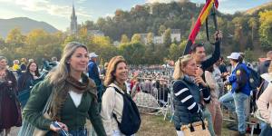 Jeunes, malades, pèlerins… les joyeux visages de la messe du Pape à Lourdes